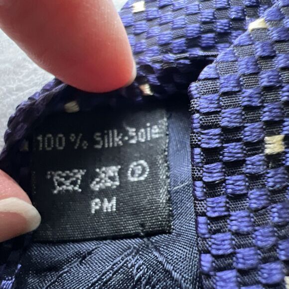 Dunhill Tie Silk Dark Blue Dots Made in England 59"L 3.5"W - Picture 4 of 7